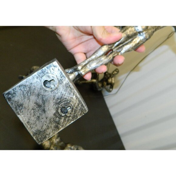 5 Creative Climbing Man Resin Wall Sculptures 3D Wall Art Decor Strong Man Brave - Picture 6 of 16